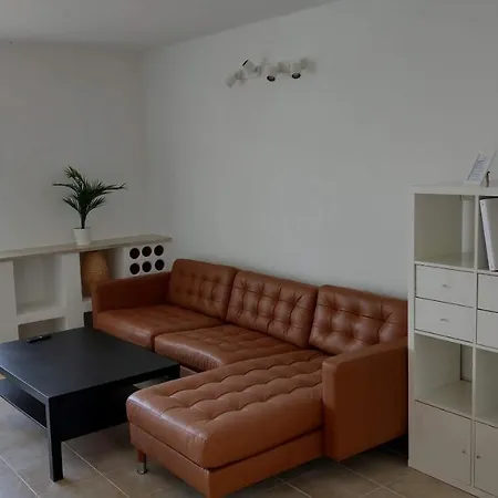 Mira Apartment Splitska Exterior photo