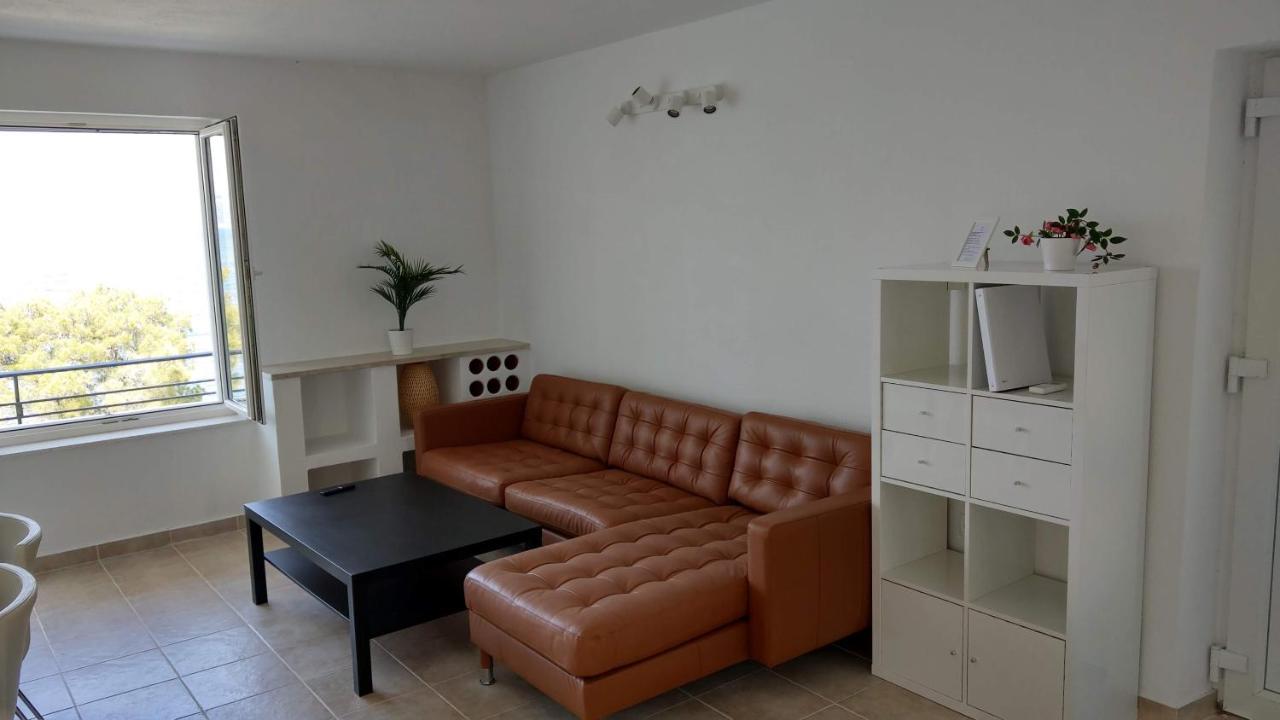 Mira Apartment Splitska