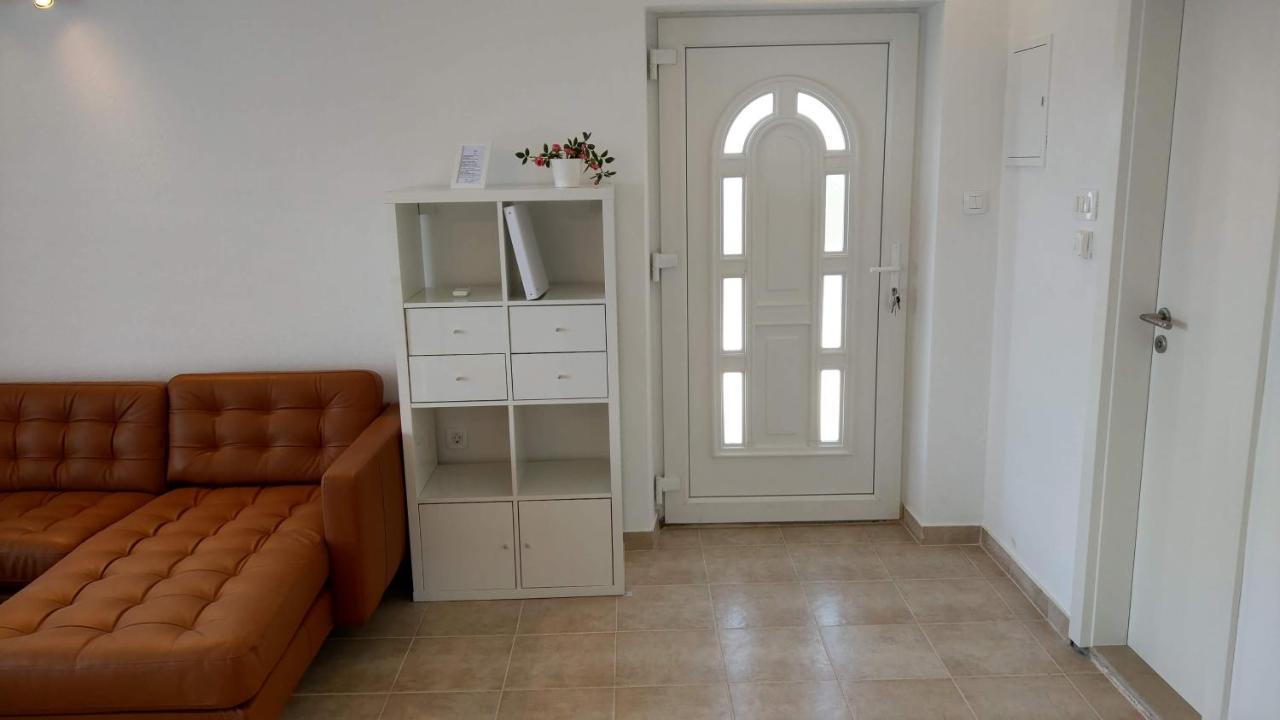 Apartment Mira